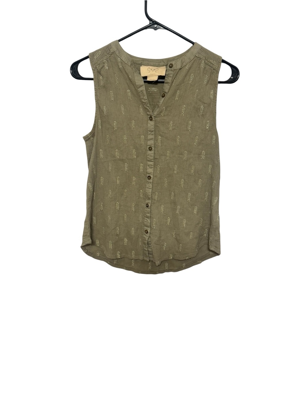 Button-Front Olive Green Sleeveless Camisole with Subtle Embroidery